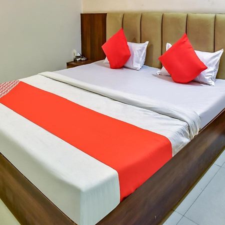 Oyo 78471 Hotel Platinum Bilāspur Eksteriør billede