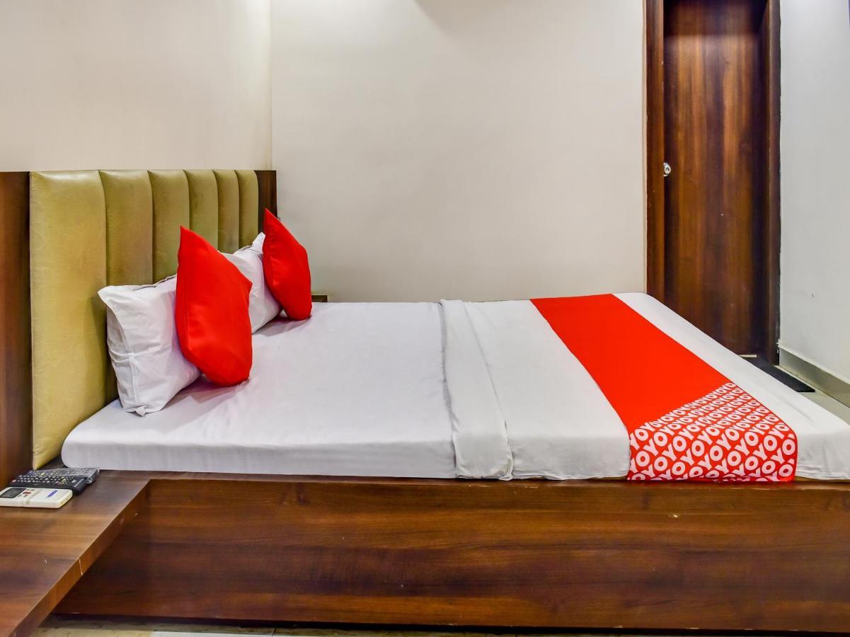 Oyo 78471 Hotel Platinum Bilāspur Eksteriør billede